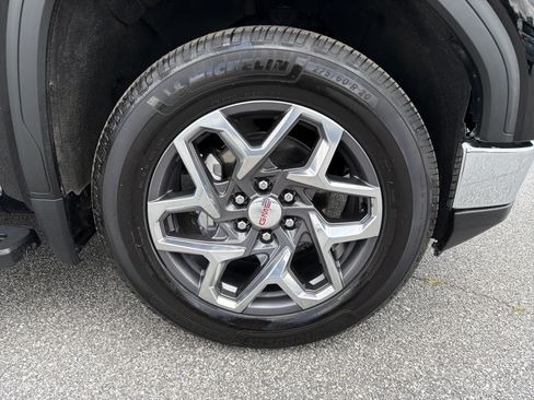 Used 2022 GMC Sierra 1500 SLT w/ SLT Convenience Package AWD/4WD image 13