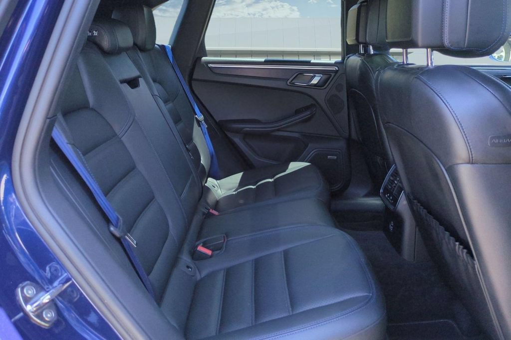 Used 2023 Porsche Macan GTS AWD/4WD image 17