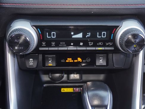 Certified 2024 Toyota RAV4 XSE w/ Weather Package AWD/4WD image 19