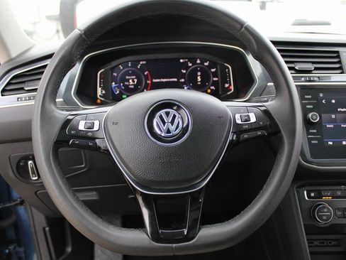 Certified 2020 Volkswagen Tiguan SEL image 11