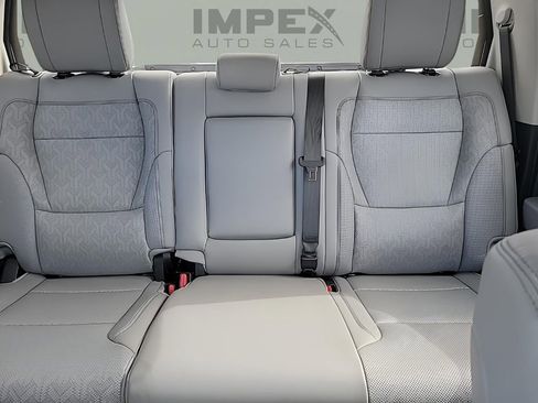 Used 2024 Toyota Tundra Limited image 12