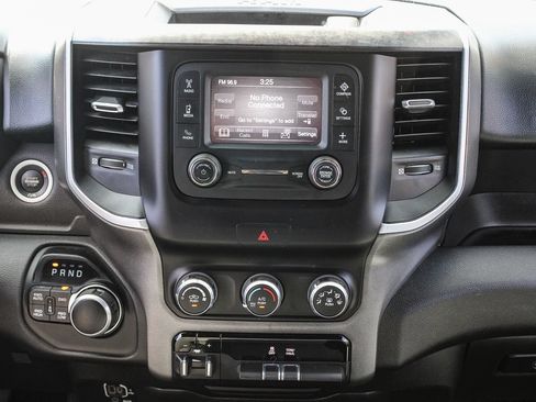 Used 2021 RAM 1500 Big Horn AWD/4WD image 14