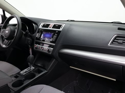 Used 2019 Subaru Outback 2.5i AWD/4WD image 39