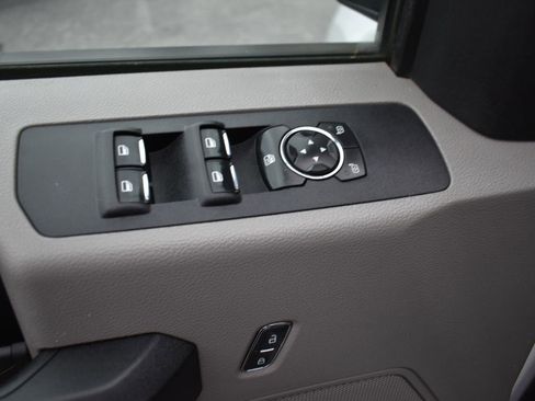 Used 2018 Ford F250 XL w/ Power Equipment Group image 40