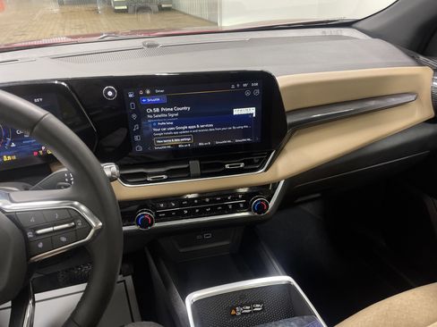 Used 2025 Chevrolet Equinox ACTIV w/ Safety and Technology Package image 29