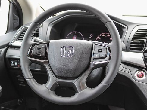 Certified 2026 Honda Odyssey EX-L image 17