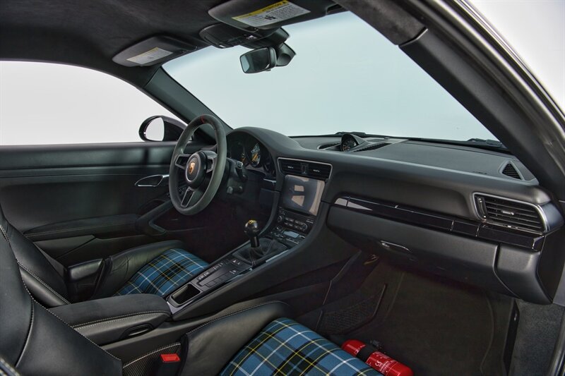 Used 2018 Porsche 911 GT3 RWD image 37