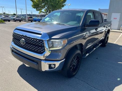 Used 2018 Toyota Tundra SR5 RWD image 1