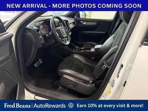 Used 2022 Volvo XC40 T5 R-Design w/ Climate Package AWD/4WD image 8