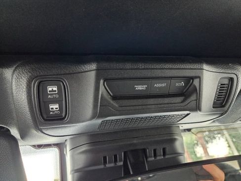 Used 2024 Jeep Wrangler Unlimited Rubicon AWD/4WD image 33