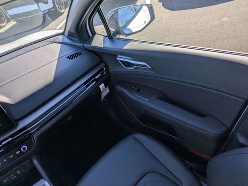 New 2026 Kia Sportage X-Line w/ X-Line Technology Package AWD/4WD image 17