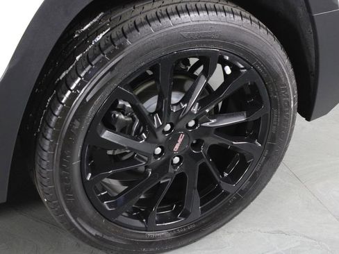 Used 2023 GMC Terrain SLE w/ Driver Convenience Package image 12