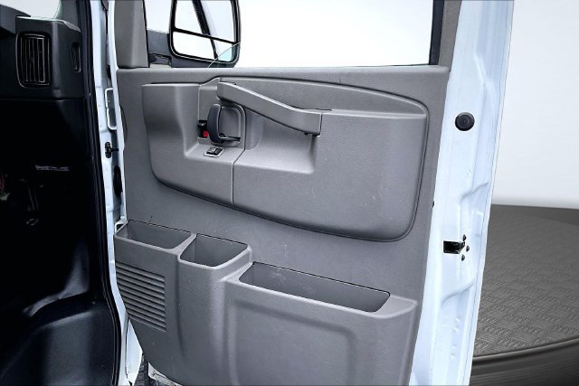 Used 2020 Chevrolet Express 2500 w/ Driver Convenience Package RWD image 27