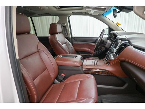 Used 2019 Chevrolet Suburban Premier image 16