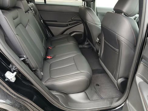 New 2026 Jeep Cherokee Limited image 33