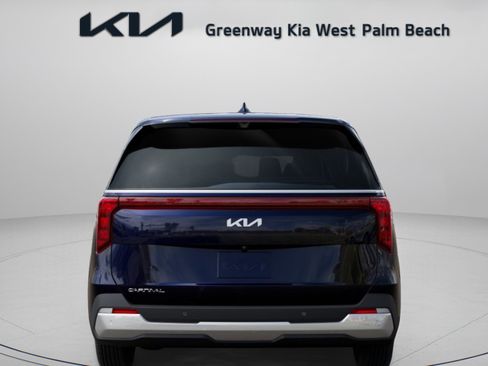 New 2026 Kia Carnival FWD image 7