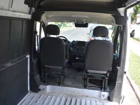 Used 2026 RAM ProMaster 2500 w/ Convenience Group FWD image 23