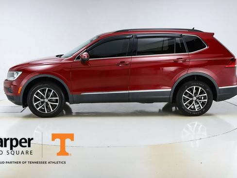 Used 2021 Volkswagen Tiguan SE image 40