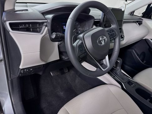 Used 2024 Toyota Corolla Cross LE FWD image 8