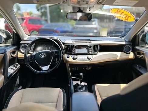Used 2018 Toyota RAV4 XLE AWD/4WD image 16