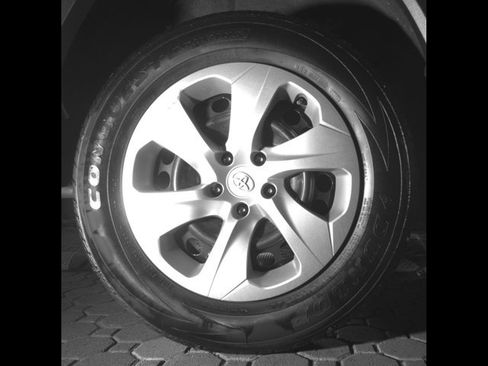 Used 2020 Toyota RAV4 LE image 11