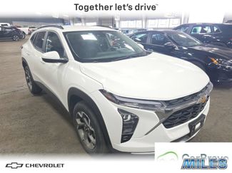 Used 2025 Chevrolet Trax LT FWD video 1