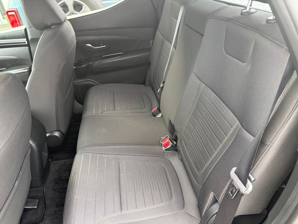 Used 2023 Hyundai Santa Cruz SE FWD image 10