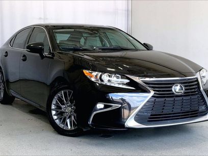 Used 2018 Lexus ES 350 w/ Premier Package