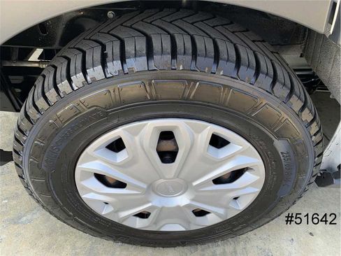 Used 2018 Ford Transit 150 XLT image 22