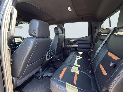 Used 2021 GMC Sierra 1500 AT4 w/ AT4 Value Package AWD/4WD image 16
