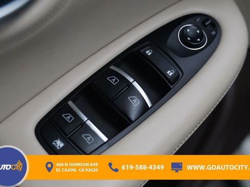 Used 2019 INFINITI QX50 Essential w/ Sensory Package FWD image 19