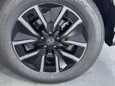 New 2026 Toyota bZ FWD image 31