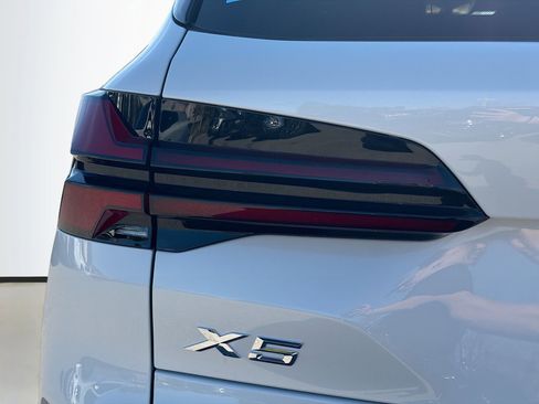 New 2026 BMW X5 xDrive50e w/ M Sport Package image 11