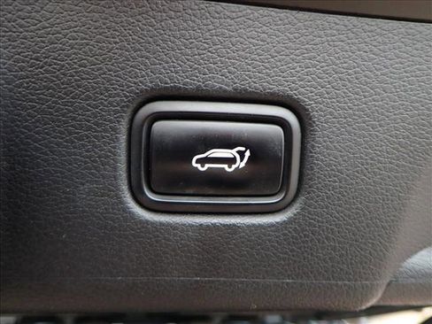 Used 2022 Hyundai Palisade Calligraphy image 7