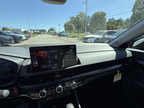 New 2026 Honda CR-V EX-L image 16