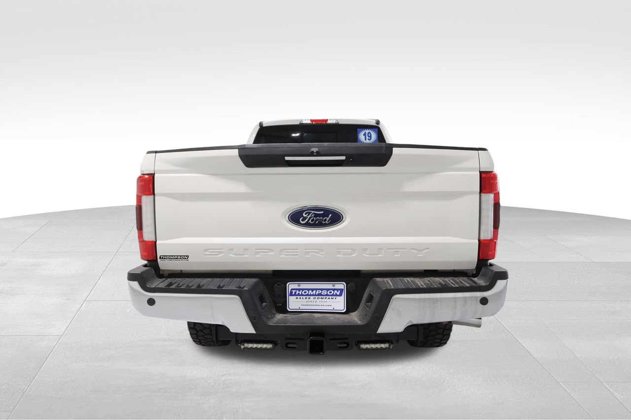 Used 2019 Ford F350 Lariat w/ Lariat Ultimate Package AWD/4WD image 3