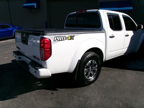 Used 2019 Nissan Frontier PRO-4X image 8