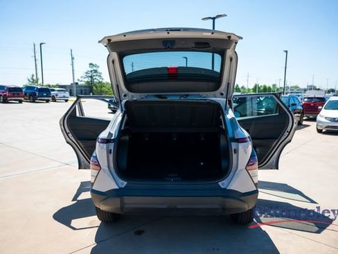 Used 2025 Hyundai Kona SEL AWD/4WD image 16
