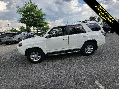 Used 2018 Toyota 4Runner SR5 Premium RWD image 6
