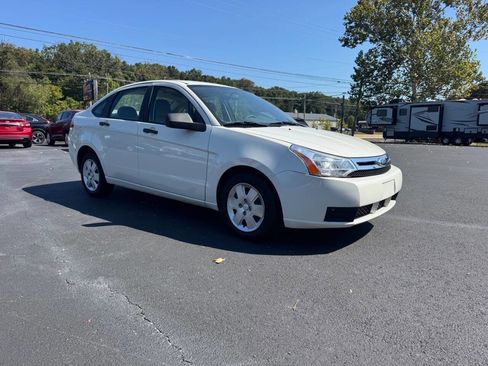 Used 2010 Ford Focus S image 4