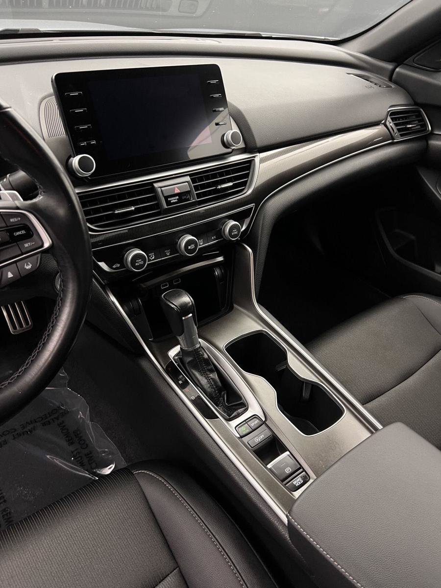 Used 2022 Honda Accord Sport image 18