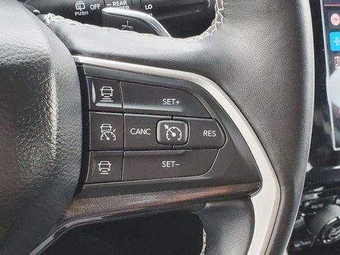 Used 2021 Jeep Grand Cherokee L Laredo w/ Luxury Tech Group I image 15