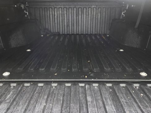 Used 2018 Toyota Tacoma SR5 AWD/4WD image 27