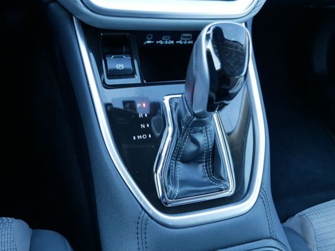 Used 2023 Subaru Outback Premium image 24