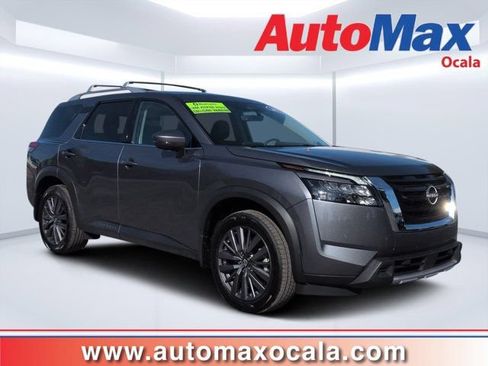 Used 2025 Nissan Pathfinder SL w/ SL Premium Package FWD image 1
