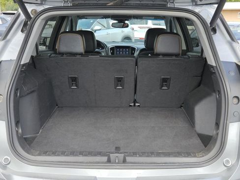 Certified 2023 GMC Terrain AT4 image 9