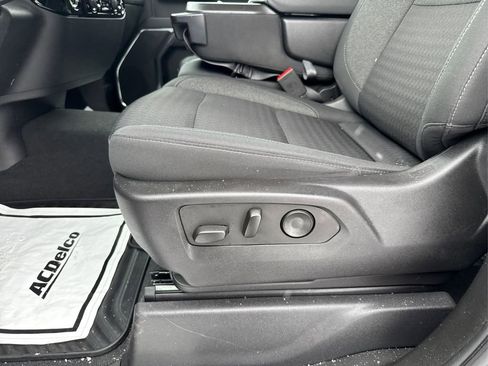 Used 2023 Chevrolet Silverado 1500 LT image 18