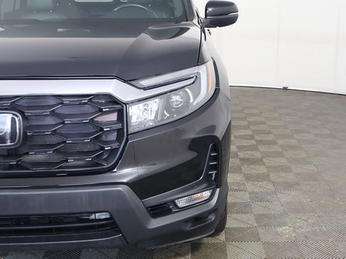 Used 2023 Honda Passport EX-L image 16