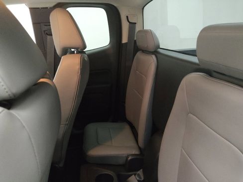 Used 2018 GMC Canyon 4x4 Extended Cab image 18