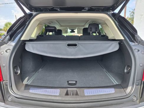 Used 2018 Cadillac XT5 Premium Luxury FWD image 28